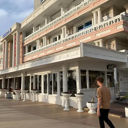 Alain Beachfront With Seaview Durres