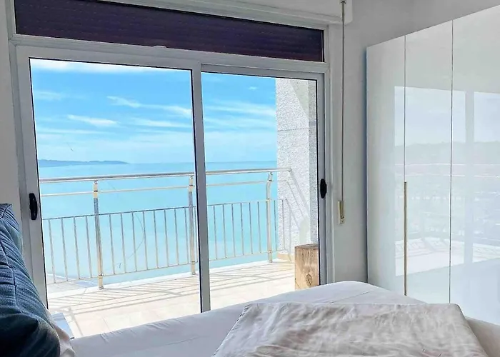 Alain Beachfront With Seaview * Durrës