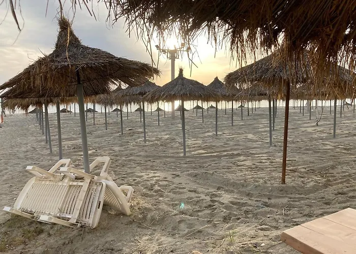 Alain Beachfront With Seaview
